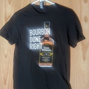 Evan Williams T-shirt Size Small.